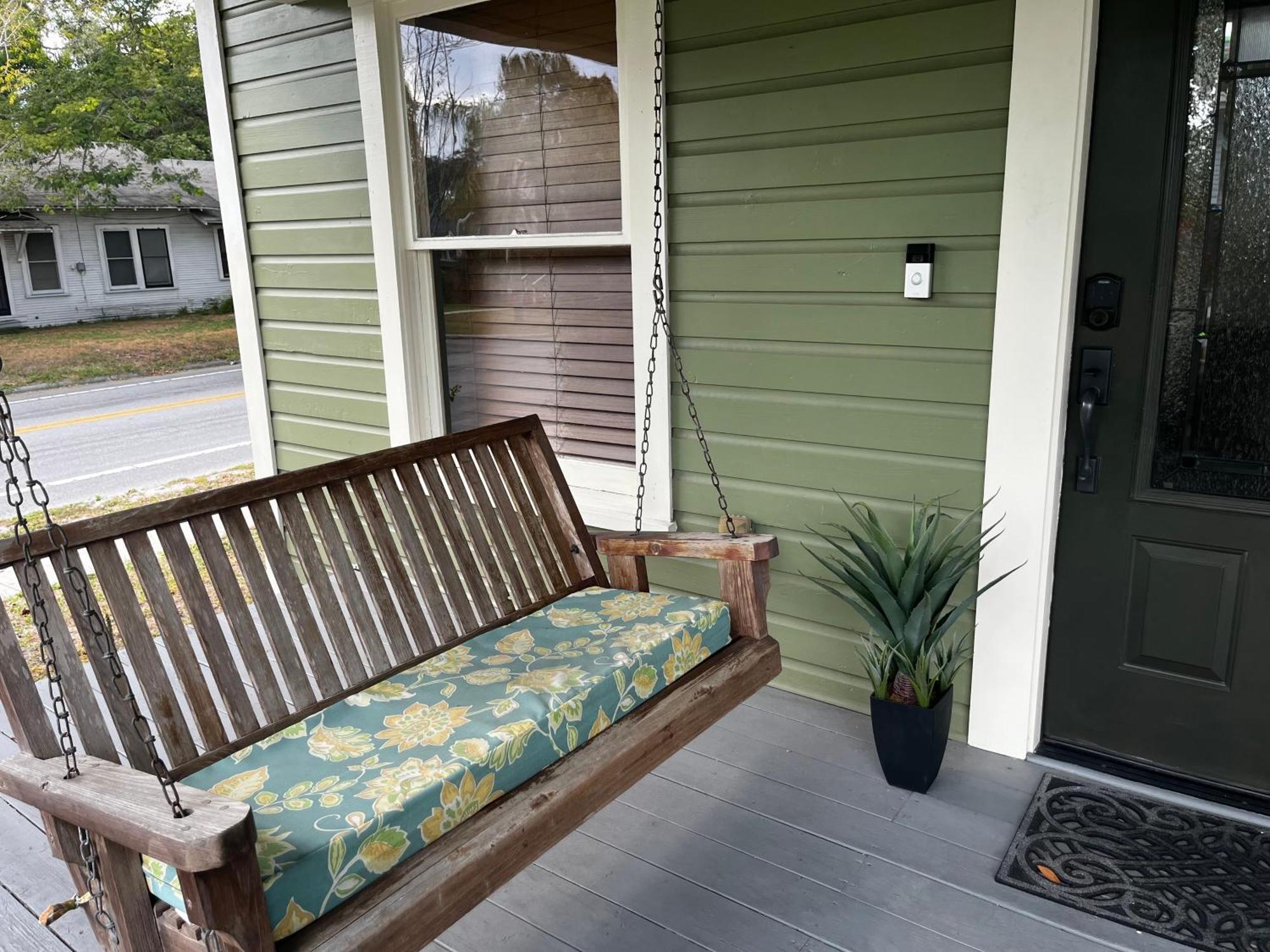 Southern Charm In Lakeland Exterior photo